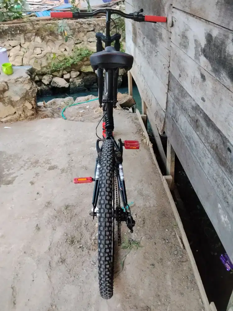 Dijual sepeda gunung & BMX Wimcycele siap pakai.