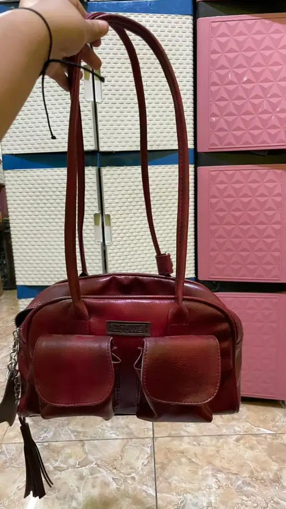 tas wanita merah marun