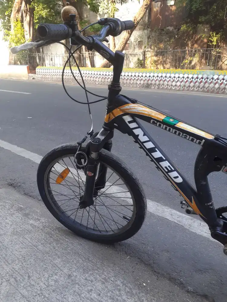 Sepeda UNITED COMMAND XC fs Ring ban size 20