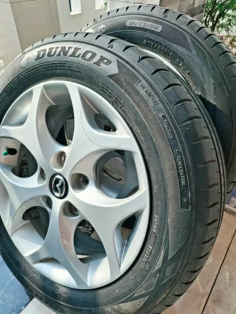 DIJUAL VELK DAN BAN MAZDA R16 205/60 MULUS BAN 90% TEBAL