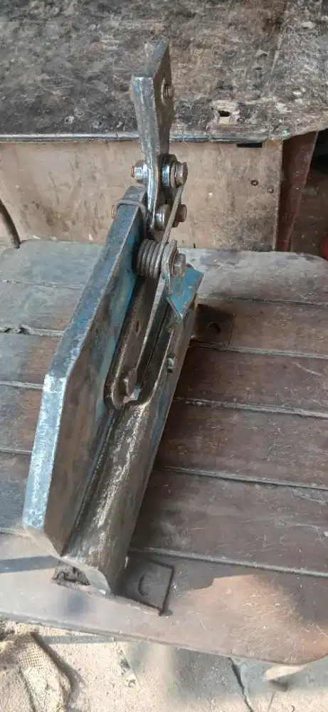 Di jual gunting plat