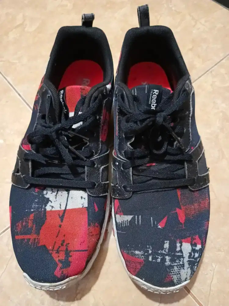 Reebok size 44 fit 43