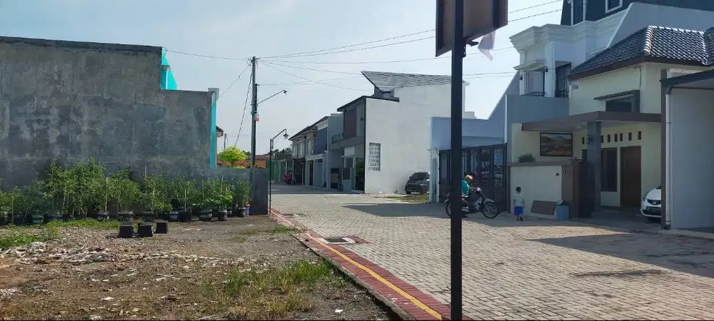 Rumah Baru di Colomadu, Siap Huni . Perumahan Mewah dkt Jalan Raya