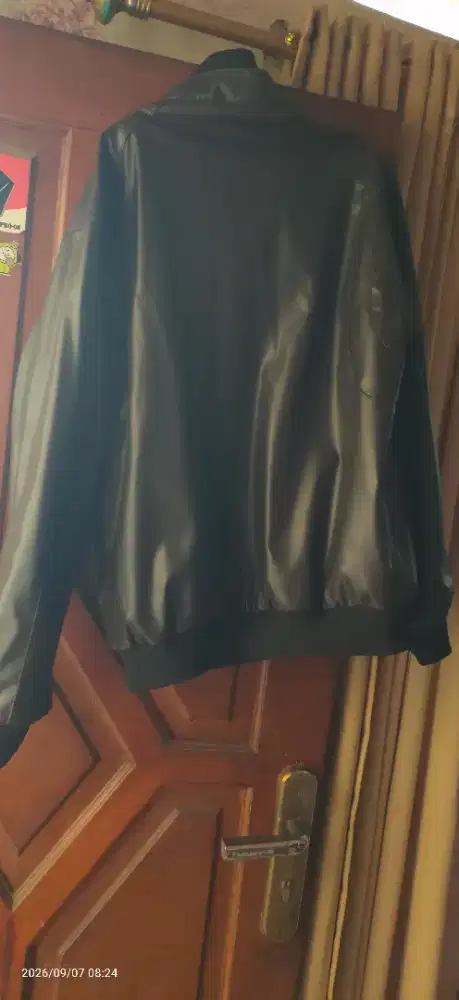 mau jual aja jaket merk cool msh lumayan nagus siap pakai