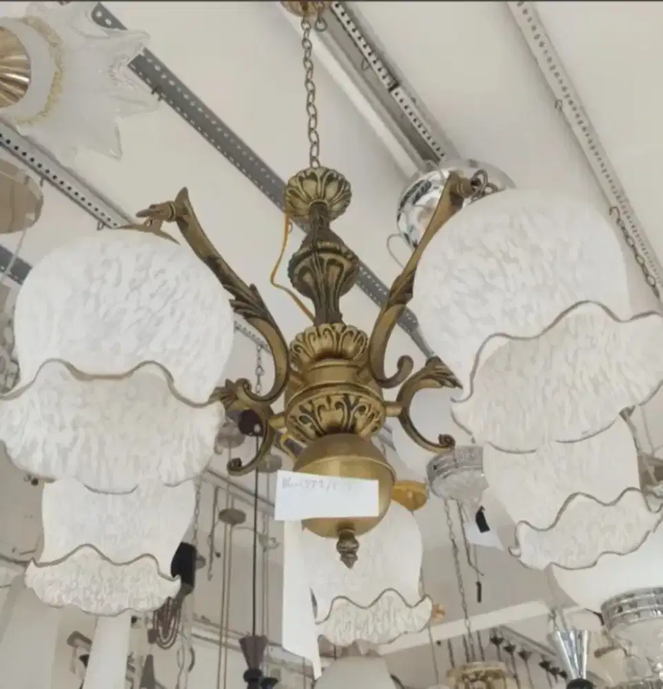 Lampu gantung minimalis