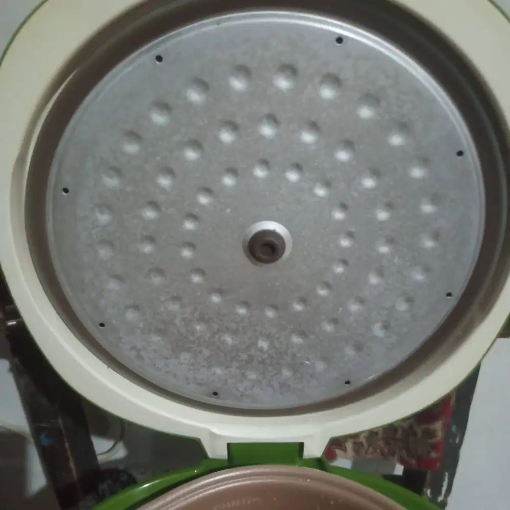 Philips Rice Cooker HD3127 2L Hijau - Fullset Dus, Tangan Pertama
