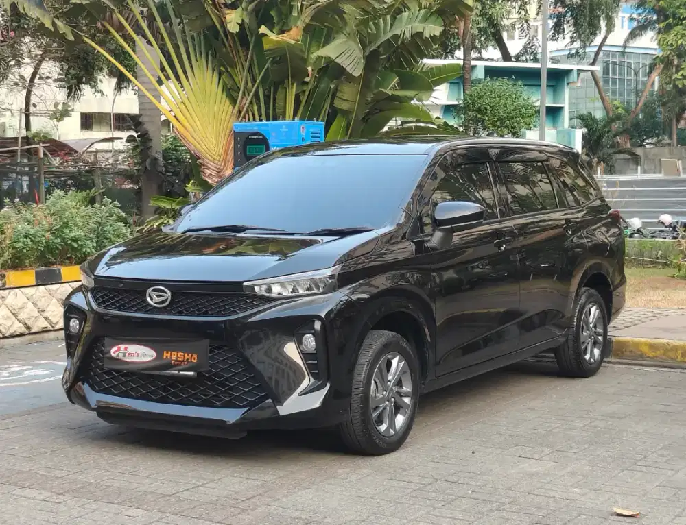 KM LOW DP MINIM XENIA R 2023 HITAM MATIC