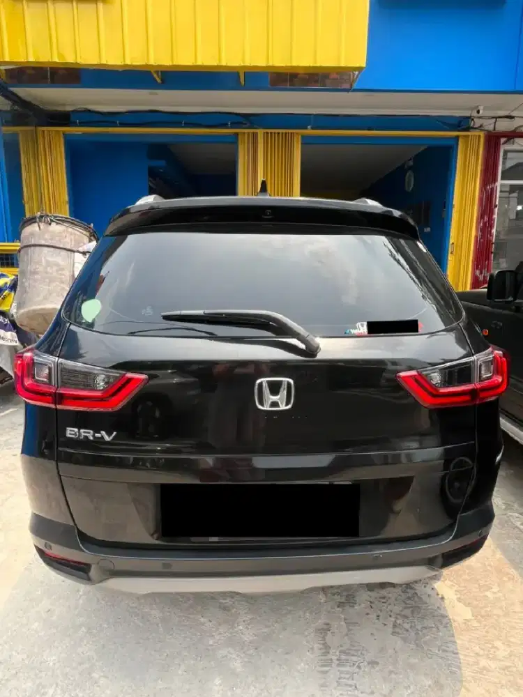 Dijual BR-V 1.5 E CVT 2023, KM 25rb