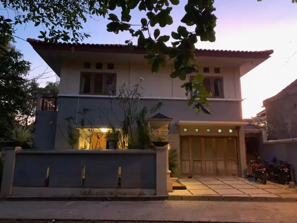 Beautiful House With Swimming Pool At Peguyangan, Modern Design & Furnished Condition, Close To Ngurah Rai University, Lumintang Park And Main Road Of