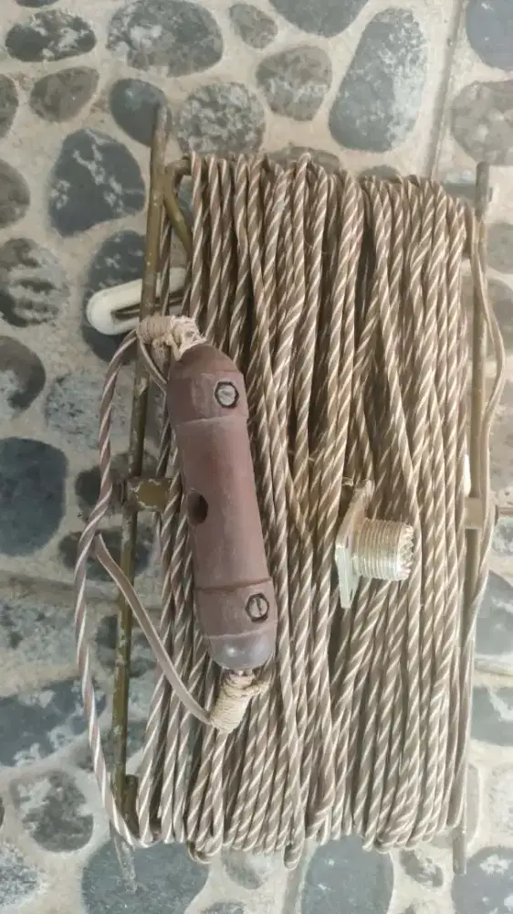 Roll antena longwire  vintage Kuningan , isolator keramik