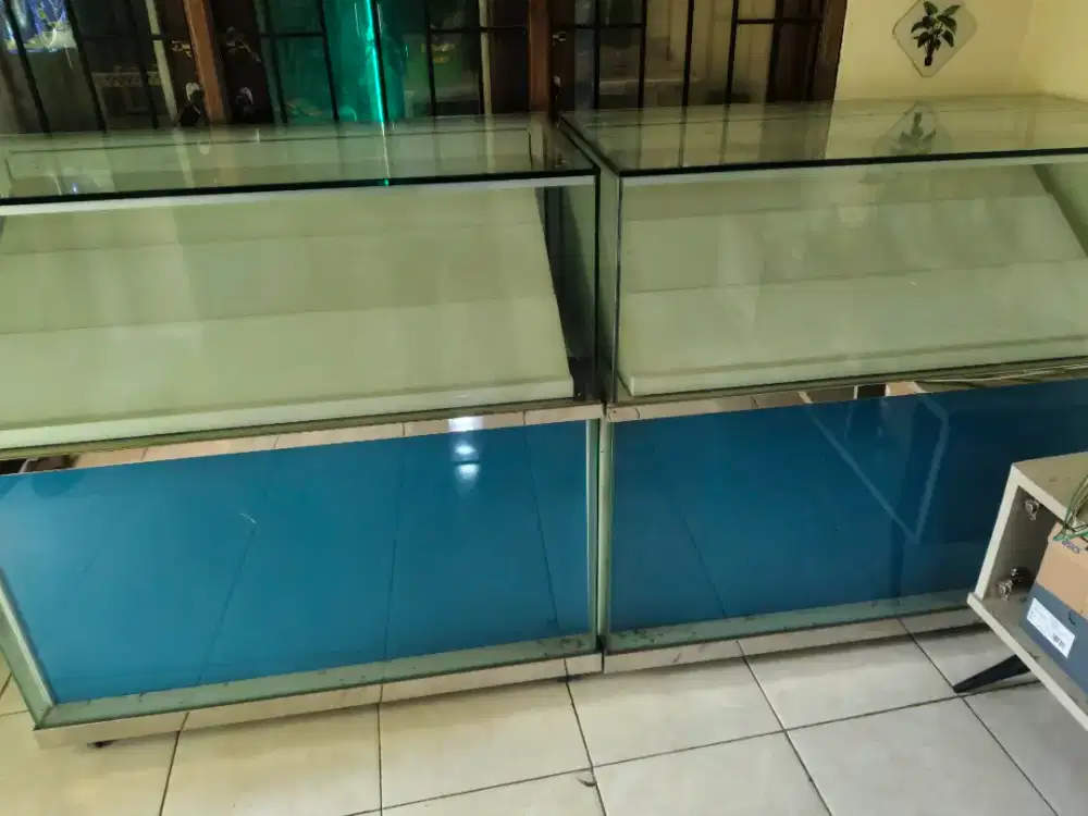 ETALASE HP MASIH FRESH LIKE NEW