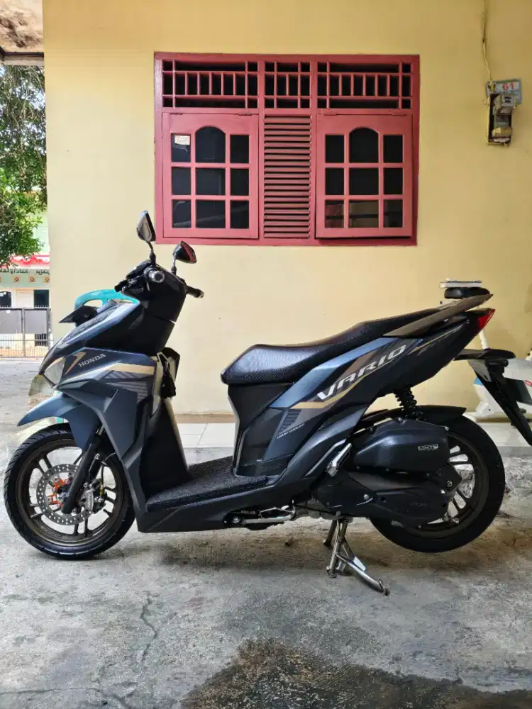 Jual Vario 125 Blue Matte Limited Edition.