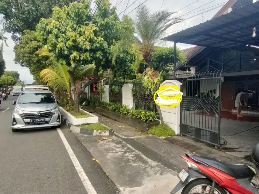Rumah di Pinggir Jalan Raya Gambiran Umbulharjo Yogyakarta