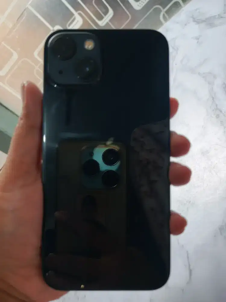Dijual hp Iphone 13 like new