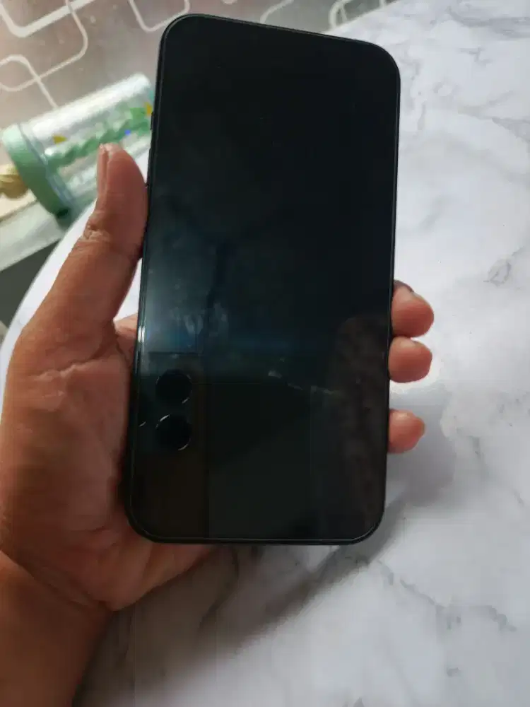 Dijual hp Iphone 13 like new