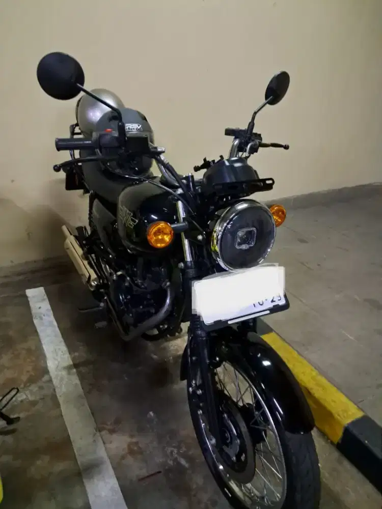 Kawasaki W175L CBU tahun 2024