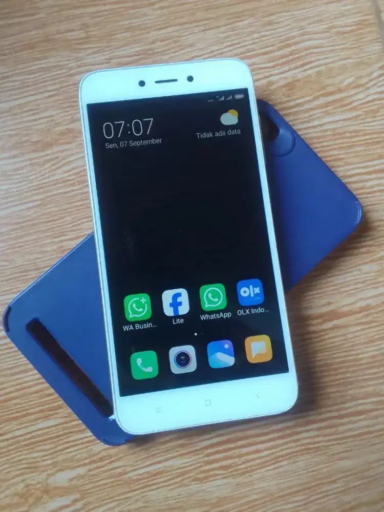 Redmi 5.android 8.ram2/16.siap watsap an