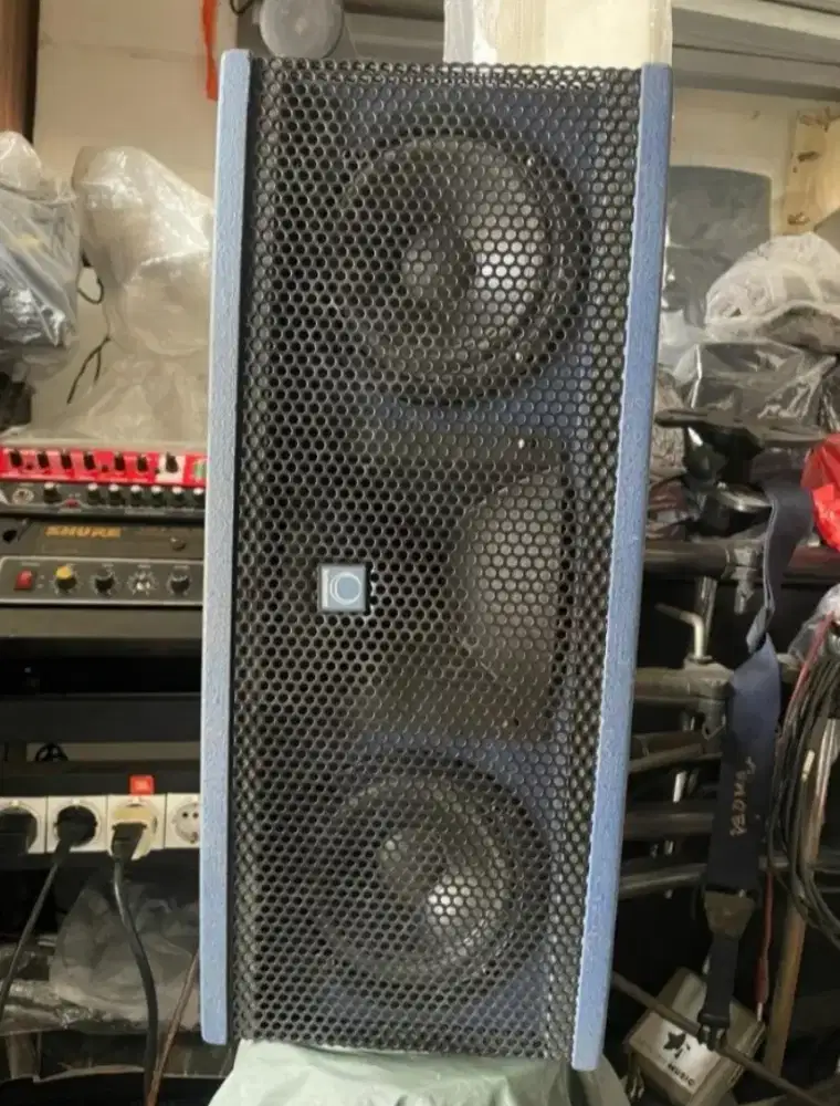 Turbosound TCS-30 is passive full range two-way loudspeaker enclosure