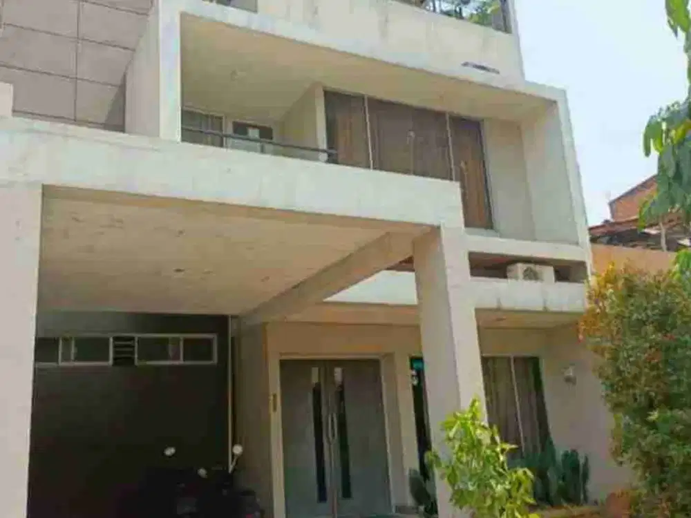 Dijual Rumah Modern Minimalis di Raffes Hills Cibubur