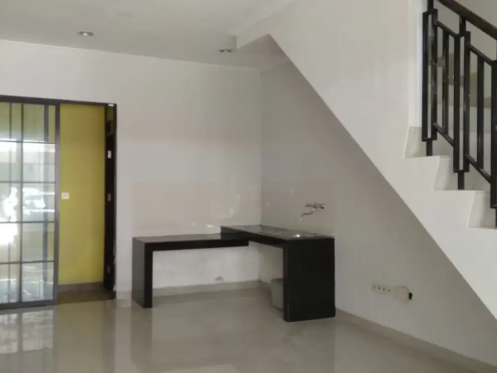 Rumah Semi Furnished Green Lake City Ukuran 4 X 12 Meter