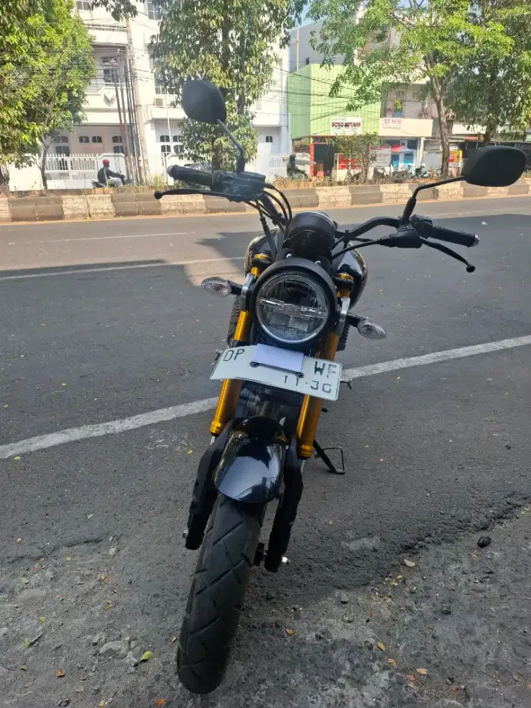 Yamaha XSR 155cc 2025 Hitam plat DP