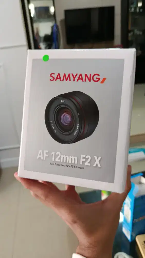 DIJUAL CEPAT Samyang AF 12mm F2.0 for Fuji X (ADA 2 LENSA)