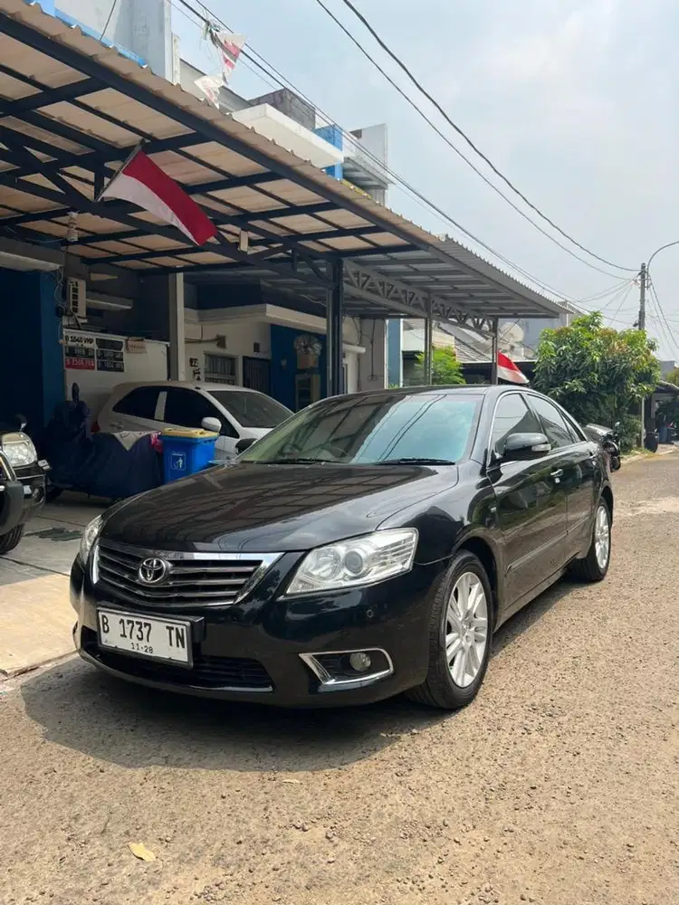 Toyota Camry 2.4 V AT 2011 Hitam Metalik