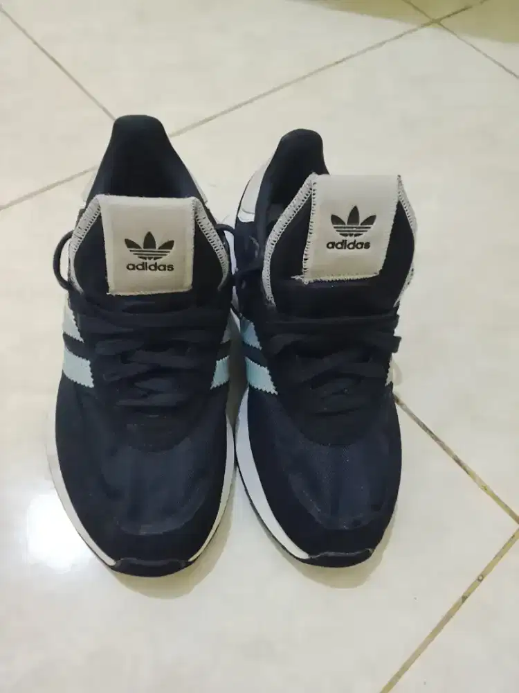 Sepatu Adidas ori