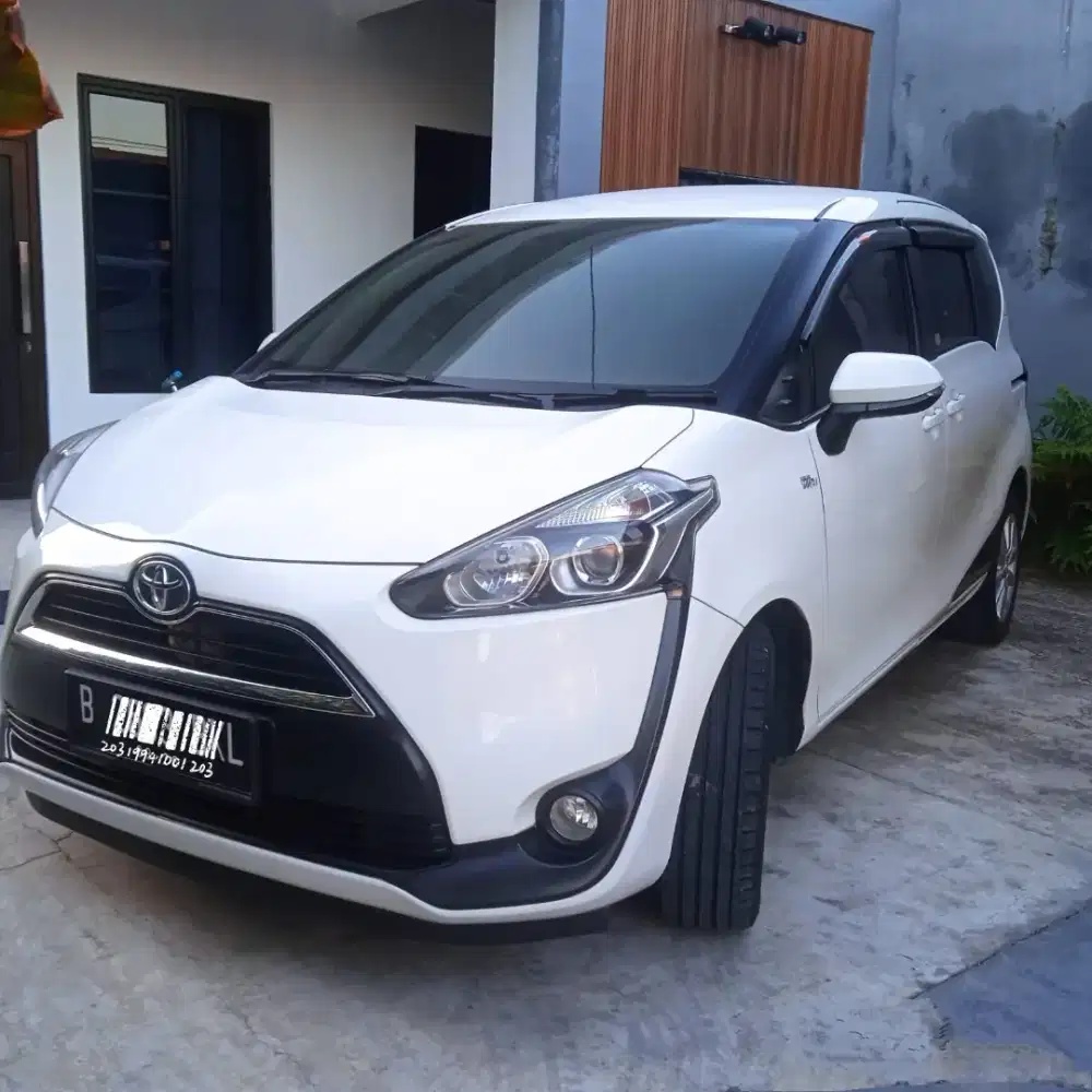Sienta AT 2016 low km