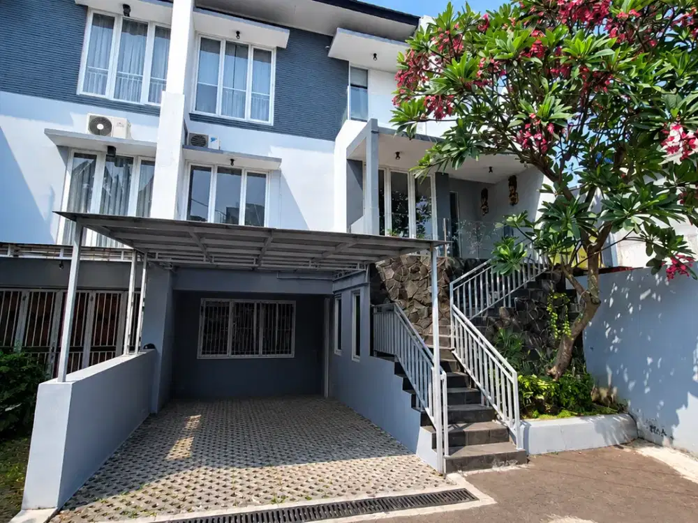 For Rent - Townhouse In Cilandak. Near Tol Road