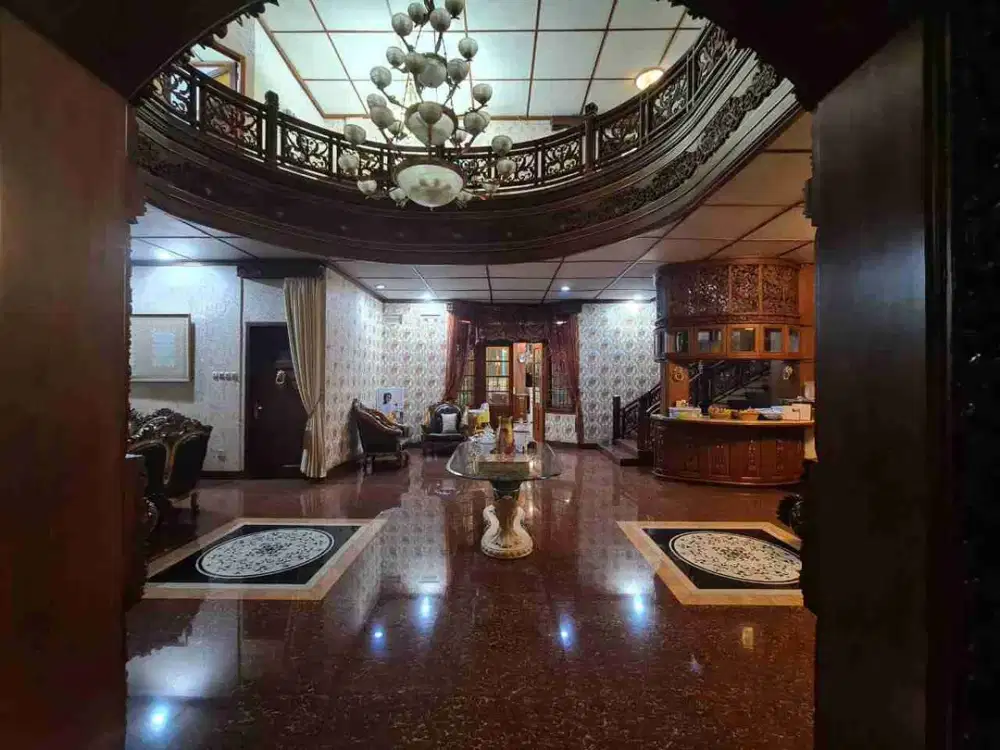 PN Dijual Rumah Mewah Sayap Riau , Trunojoyo, Citarum