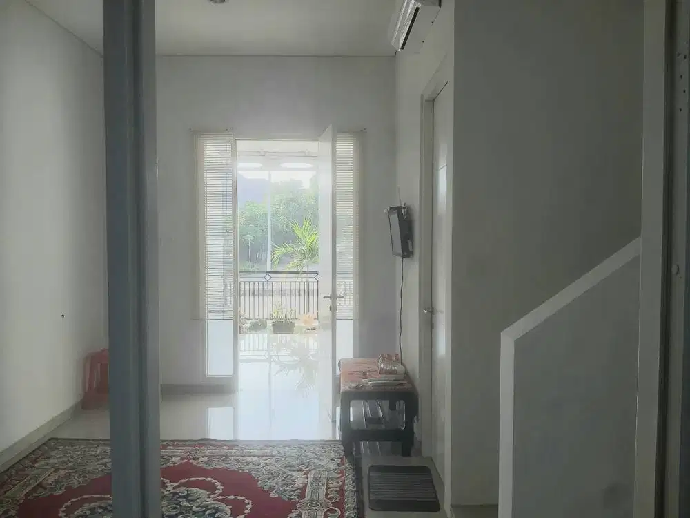 Disewakan RUMAH 2 Lantai - TAMAN PONDOK JATI (TPJ) - Boulevard