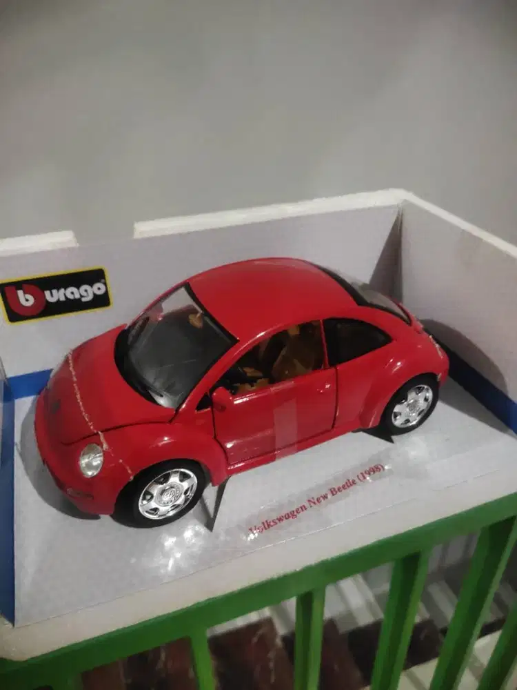 diecast miniatur mobil vw volkswagen beetle 1:18 burago