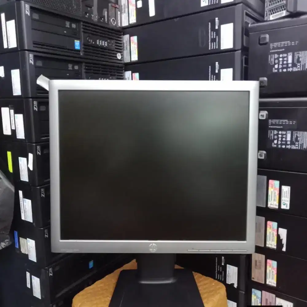 MONITOR HP 19 INCH — LAYAR LUAS, TAMPILAN JELAS!