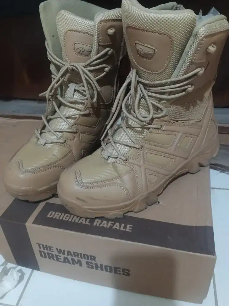Sepatu outdoor Rafale sz 45