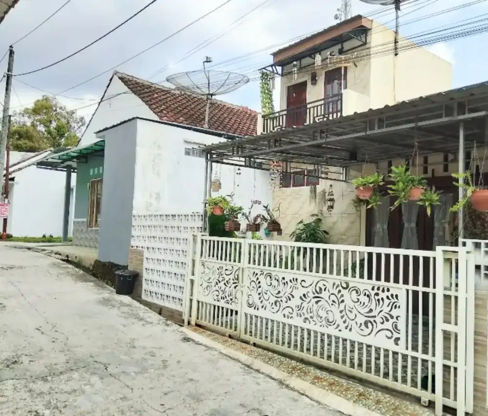 Dijual rumah di perumahan Diponayan  tepi jalan Purworejo Magelang