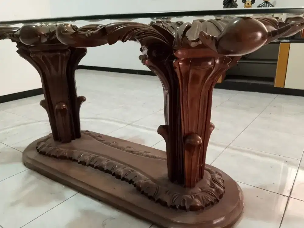Meja makan dan 5 kursi