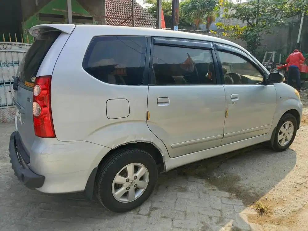 dijual mobil avanza tipe G