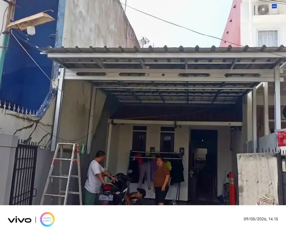 Kanopi baja ringan dan garasi