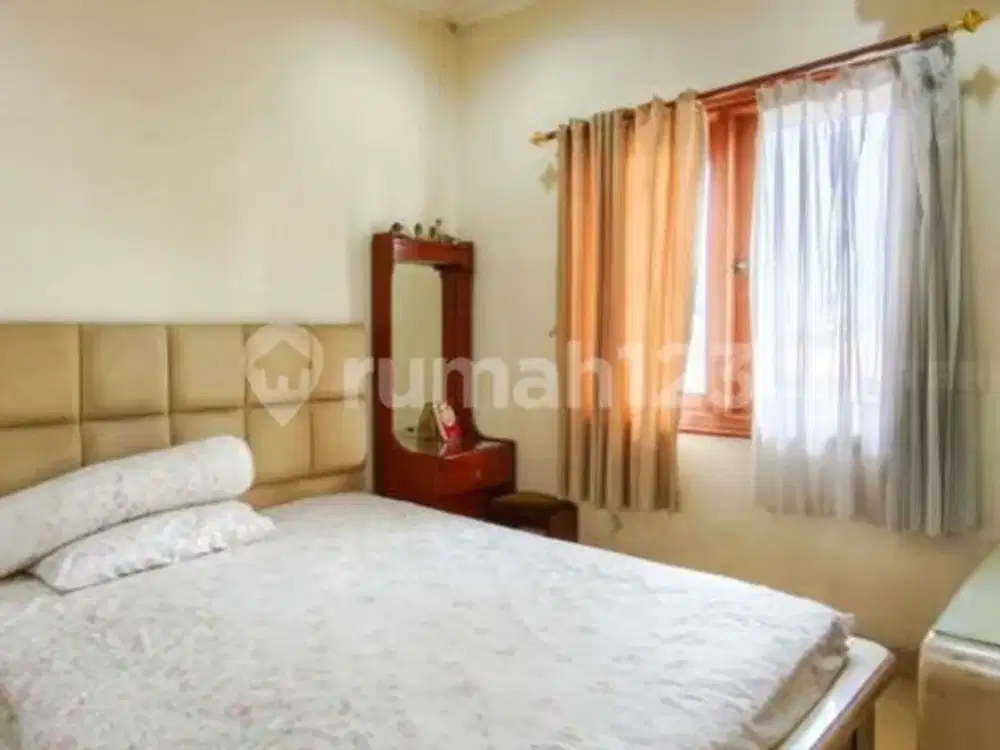 Dijual Rumah Hoek Siap Huni Taman Ratu - Jakarta Barat