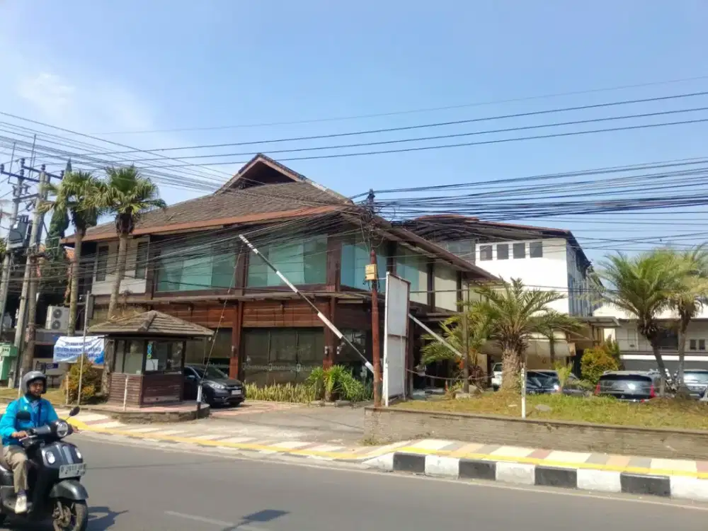 Hotel LELANG Murah Strategis SHM di JL. GRAND HOTEL, Lembang , Bandung