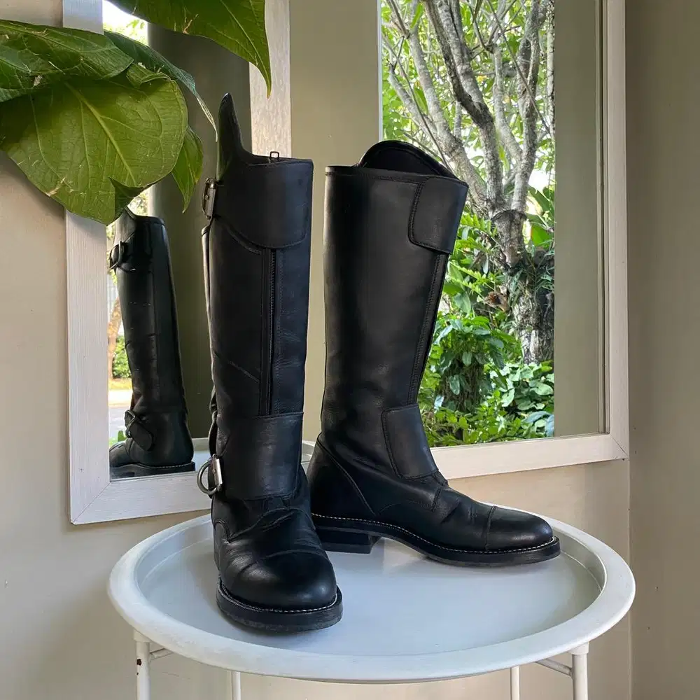 Sepatu boot berkuda