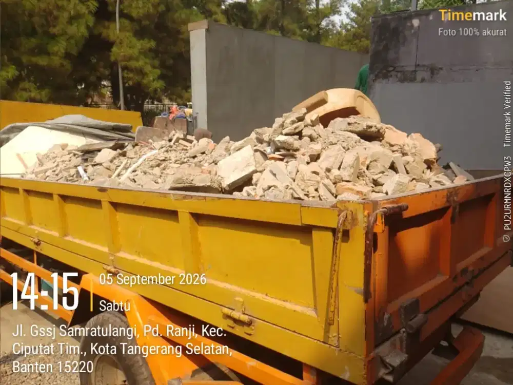 Jasa buang puing dan urugan