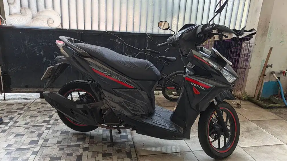 Dijual Honda Vario hitam 125 tahun 2017