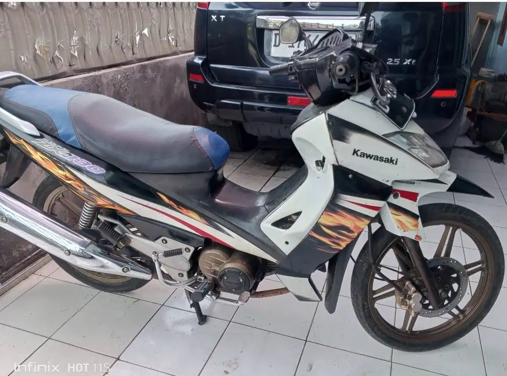 Kawasaki ZX 130 white