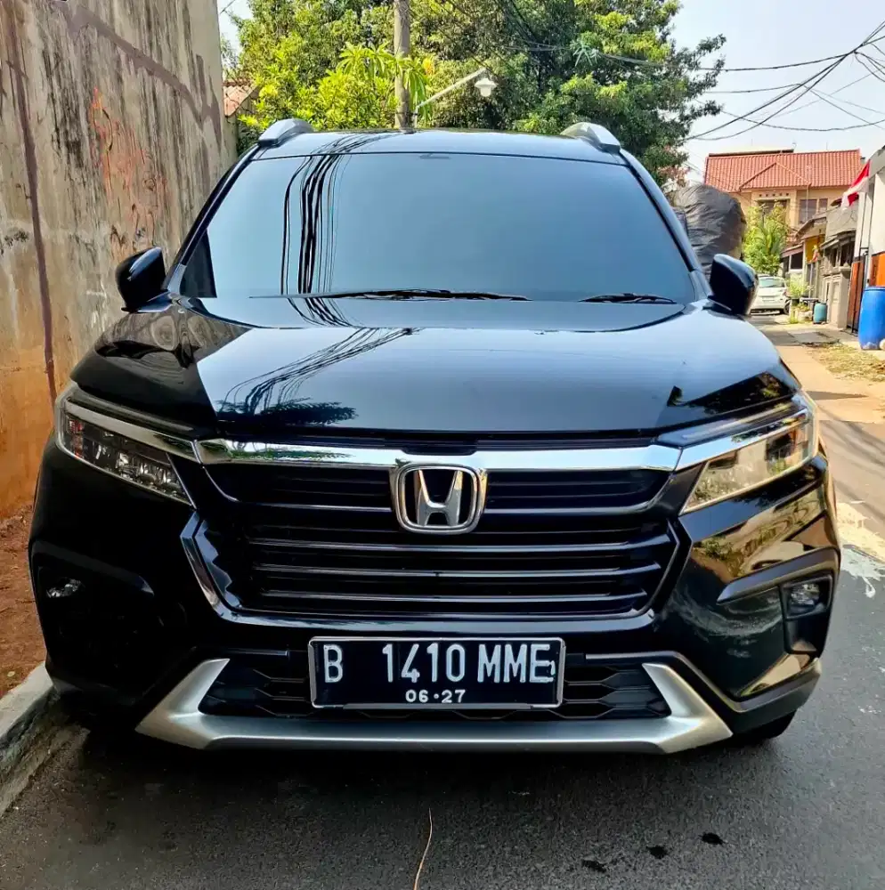 HONDA BR-V CVT 2022 PRESTIGE  AT, LOW KILO METER