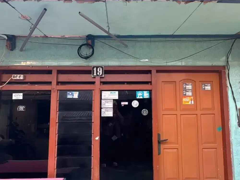 RUMAH DEKAT SURAMADU, PERAK, AMPEL, KENJERAN  BULAK RUKEM• Lingkungan ramai, tetapi tetap nyaman untuk hunian • Cocok untuk keluarga maupun tempat tin
