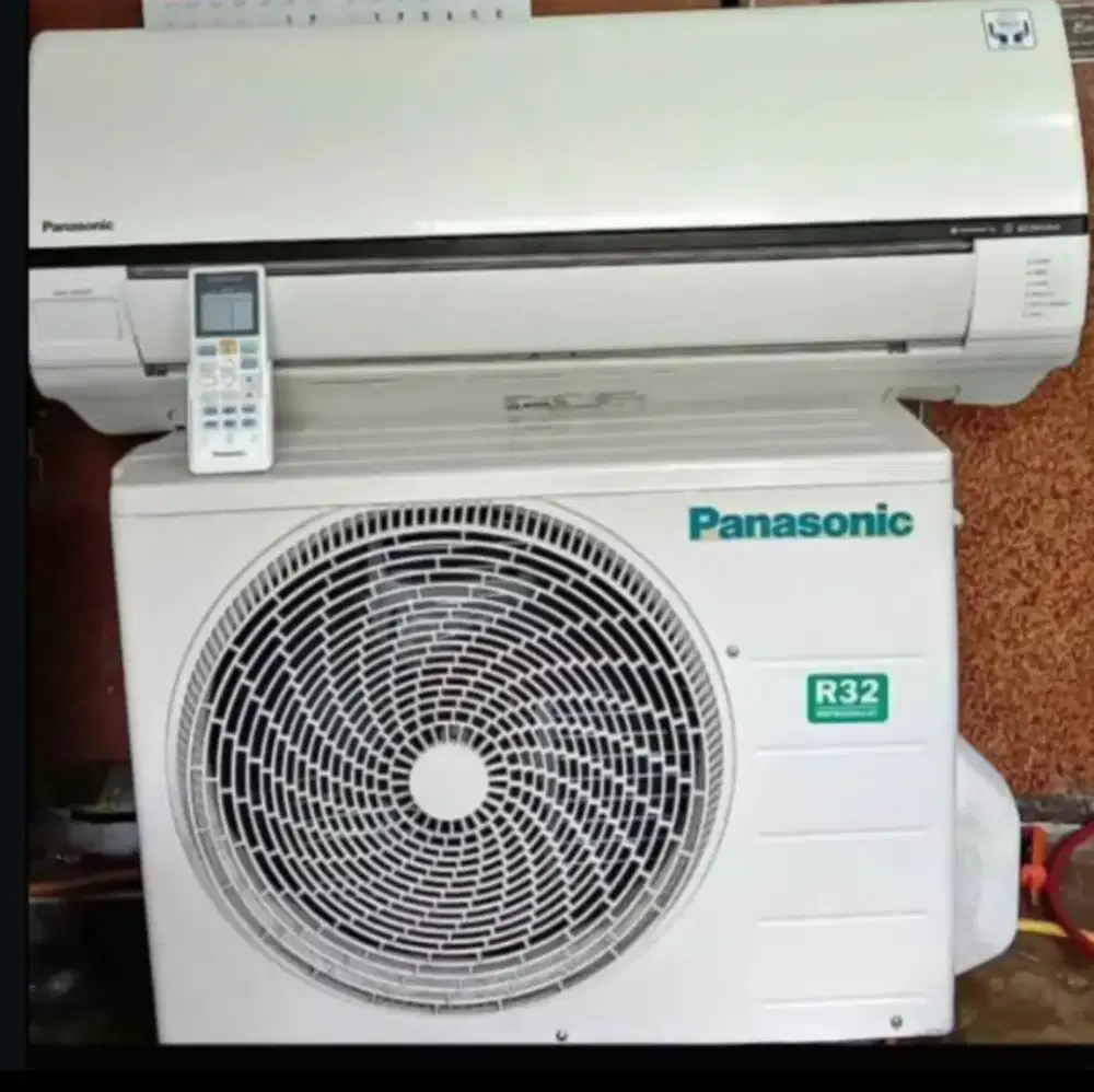 Jual ac panasonic  1 pk r 32 lowwat 700 watt kondisi 95% ori semua