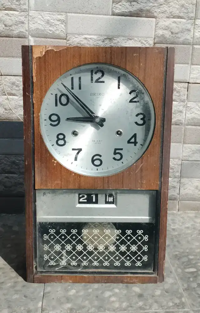 Jam Dinding Seiko