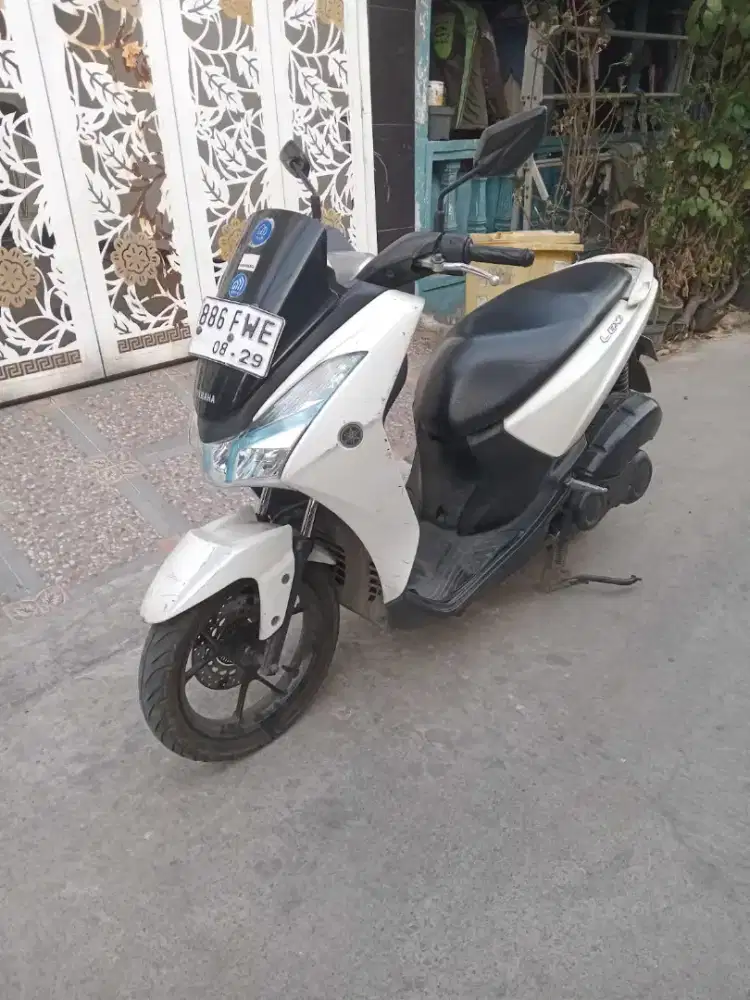 Yamaha Lexi 2019 ss lengkap mesin bagus plat Bekasi kabupaten
